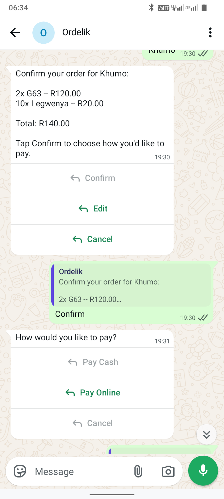Confirming an order and choosing how to pay over WhatsApp